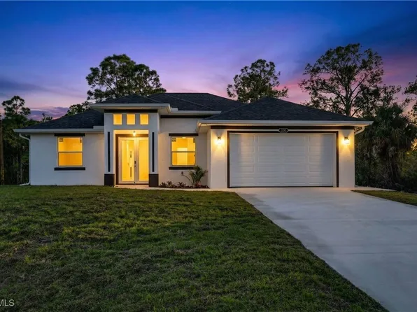 369 Nutmeg St, Lehigh Acres, FL 33972