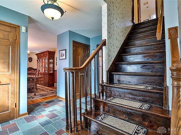 5th image of 673 N Meadowcrest Cir