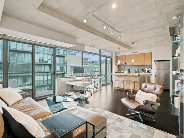 55 Stewart St, Toronto, ON