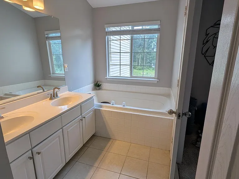 5181 Ballycastle Cir — Photo 31