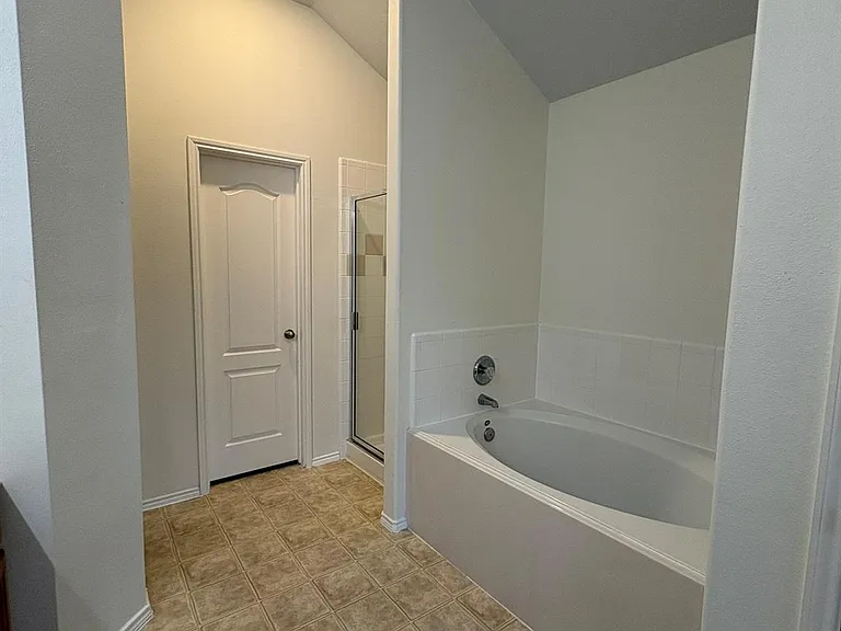 1902 Creegan Park Ct — Photo 24