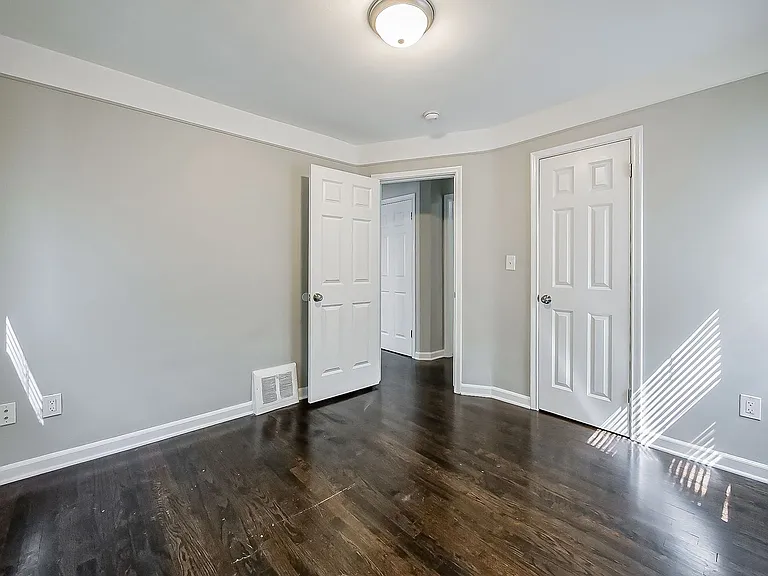 113 S Minerva Ave — Photo 17