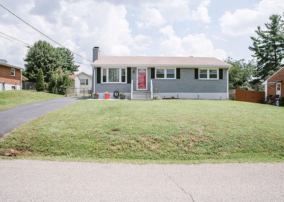 1st image of 5827 Plantation Cir
