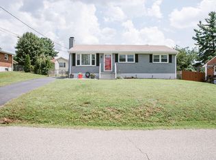 5827 Plantation Cir, Roanoke, VA 24019