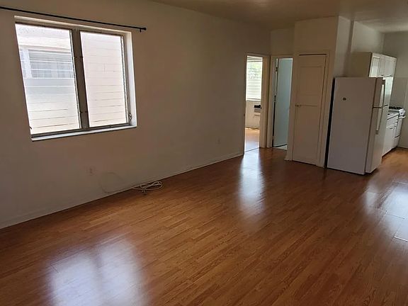 2nd image of 25 Navarre Ave APT 4