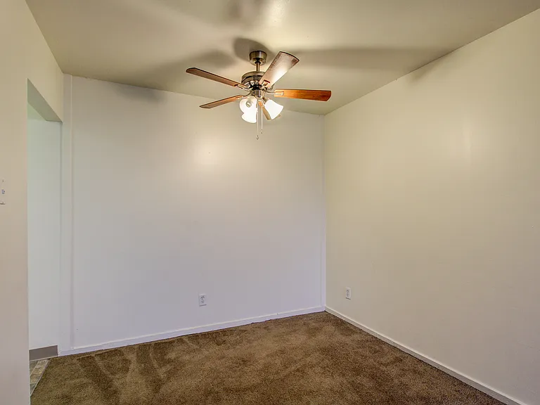 The Forum Apartments — Photo 31