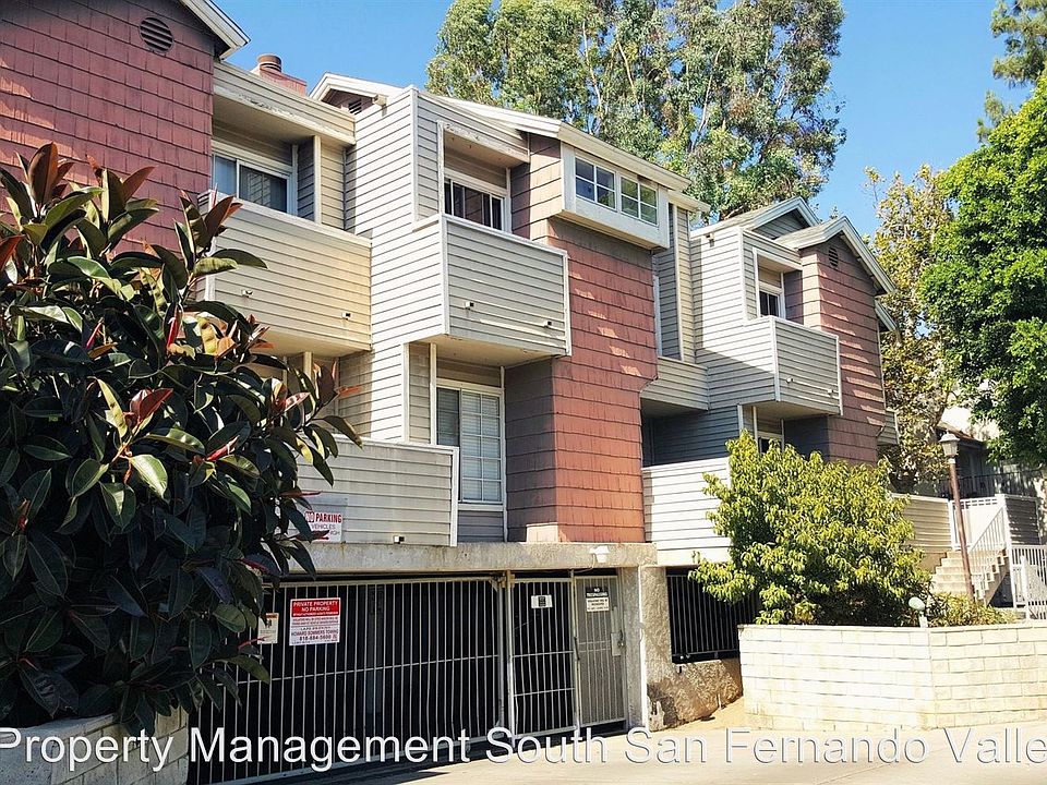 1st image of 20235 Keswick St Unit 220