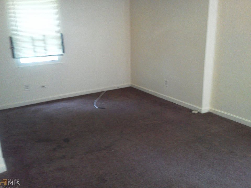 2nd image of 2163 Ohara Pl SE