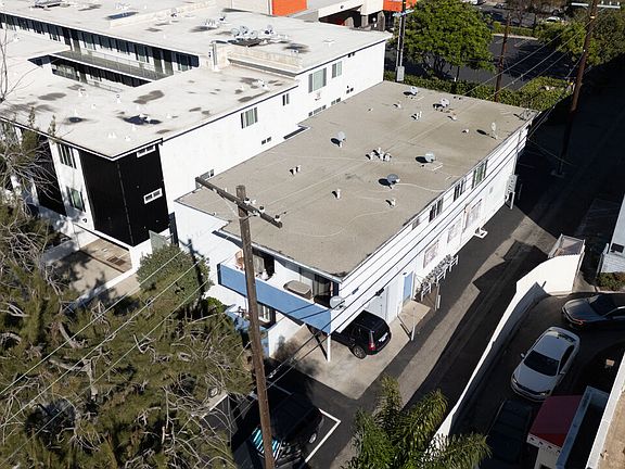 3rd image of 3766 S Canfield Ave