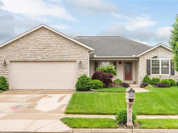2455 Meadowpoint Dr, Troy, OH 45373