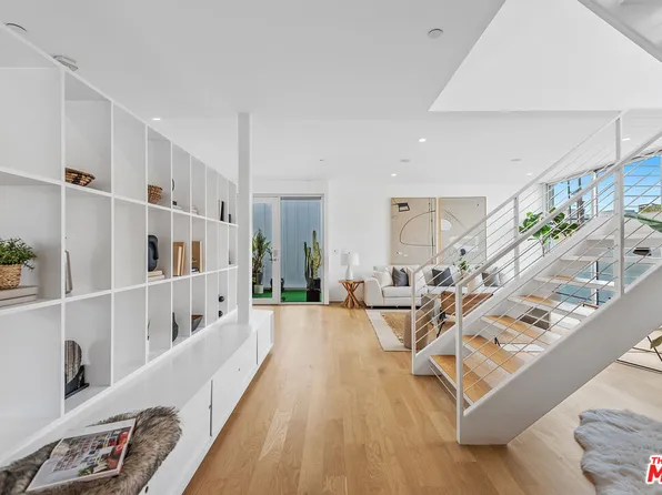 338 Rennie Ave #C, Venice, CA 90291