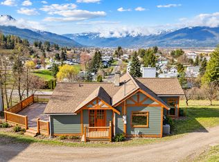 1321 10th Ave NE, Salmon Arm, BC V1E 2V6