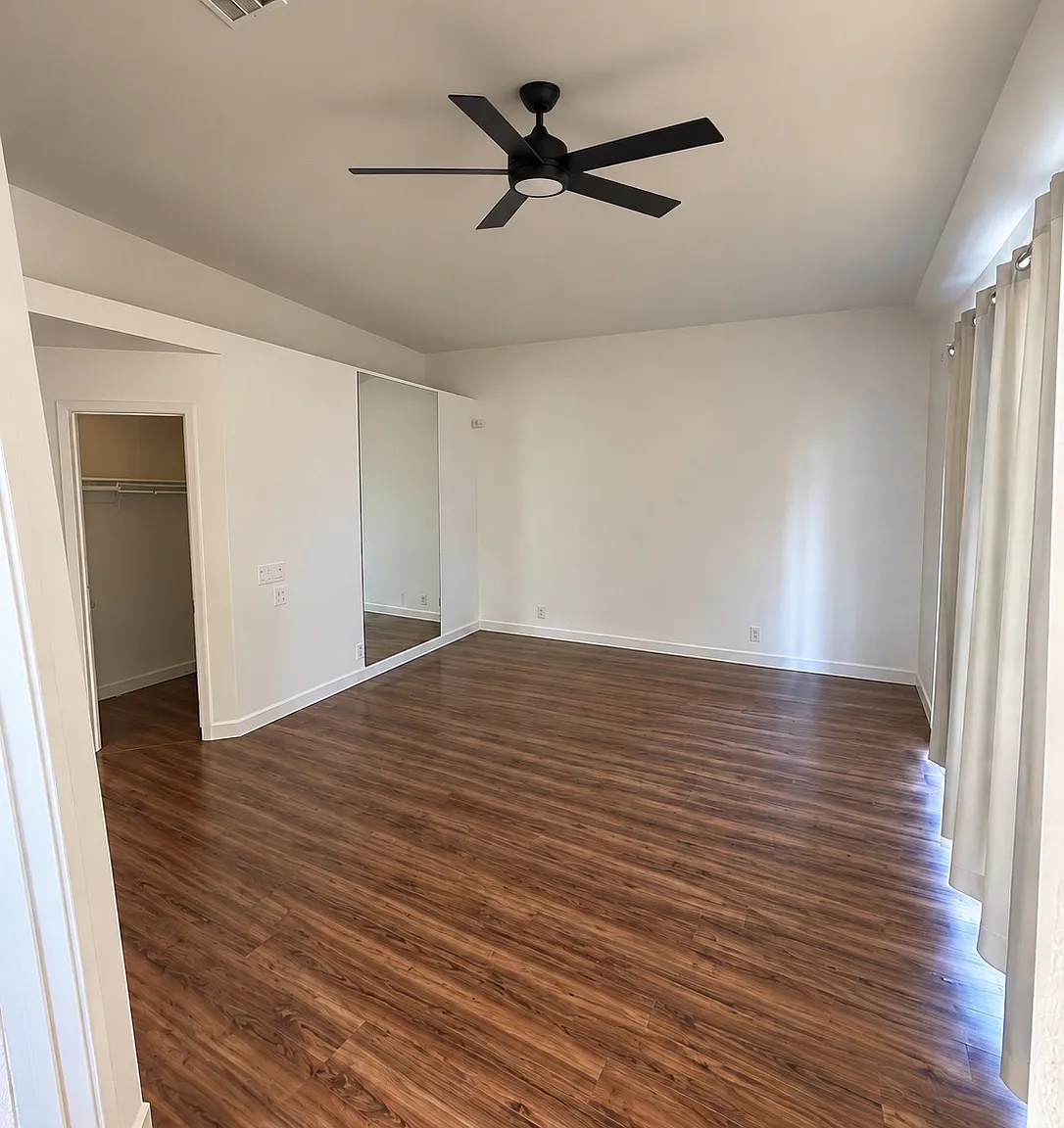 4 bed, 2.5 bath, 1945 sqft, $3,650 — Photo 4