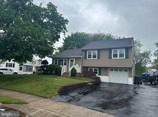 159 Hickory St, Mount Holly, NJ 08060