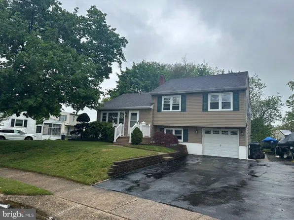 159 Hickory St, Mount Holly, NJ 08060