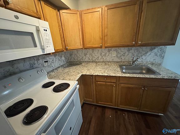 5th image of 2940 Hood Rd SW APT A