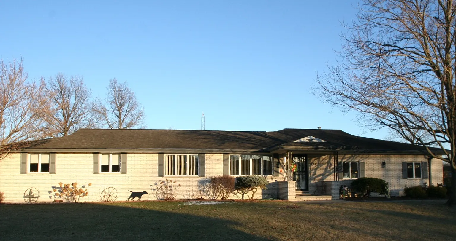 221 S Darnall Dr photo 1
