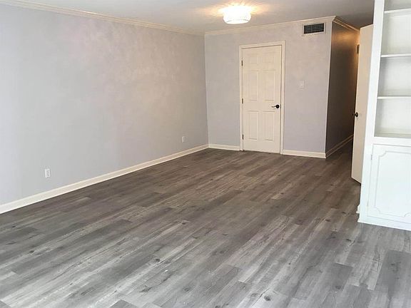 2nd image of 13274 Trail Hollow Dr