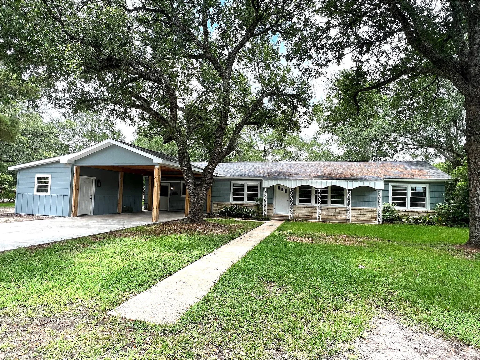 3 bed, 2.0 bath, 1898 sqft, $1,800 — Photo 1