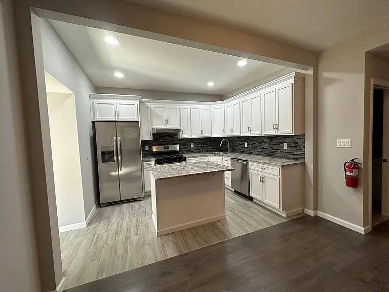 424 Broadway #2 — Photo 2