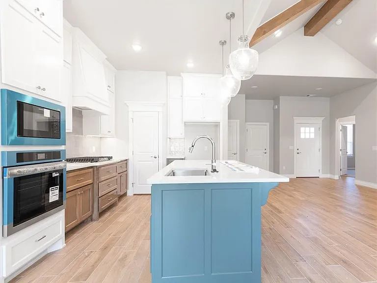 8732 Poppey Pl — Photo 5