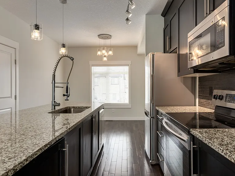 W Skyview Point Pl NE — Photo 26