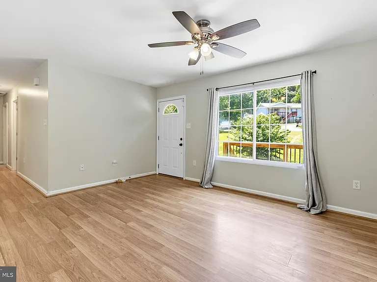 3535 Chesapeake Ave — Photo 5