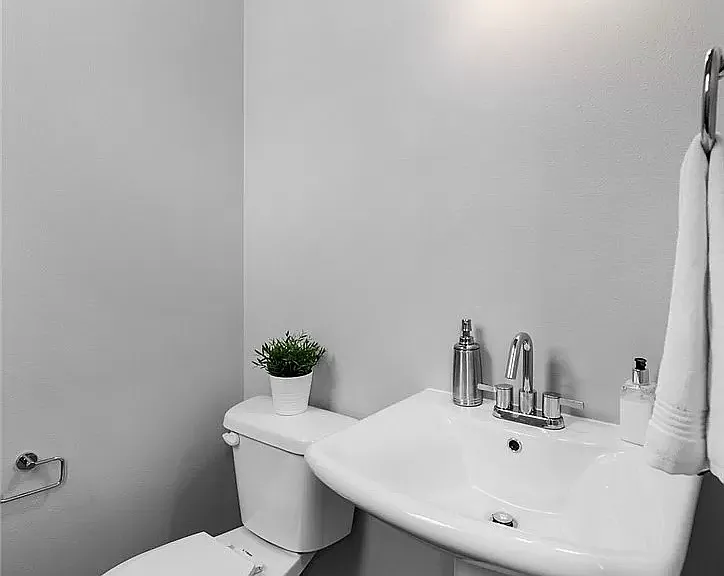 13717 Admiralty Way #E4 — Photo 27