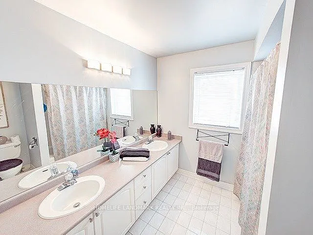 279 Chambers Cres — Photo 15
