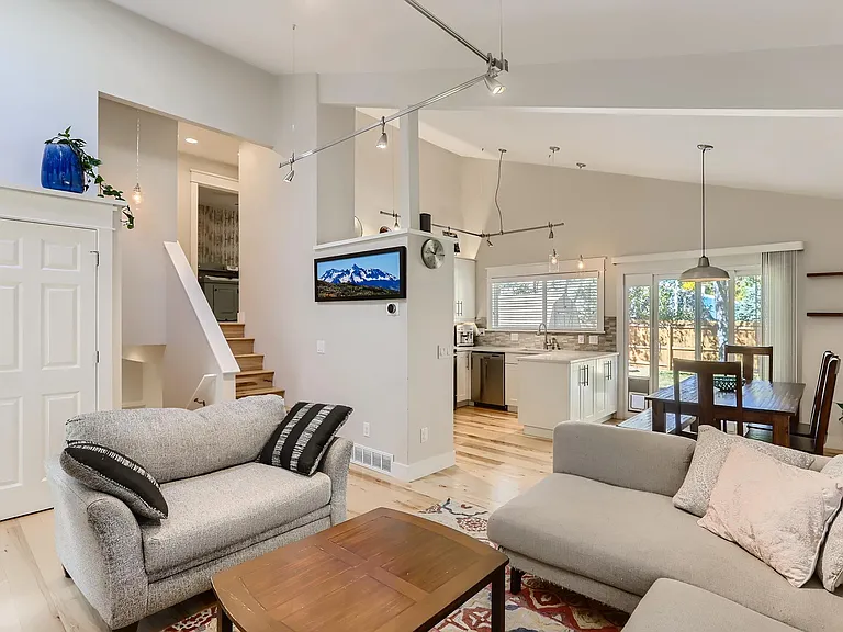 4418 Driftwood Pl — Photo 6