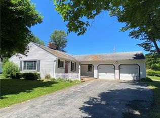 6 Earl Dr, Rochester, NY 14624