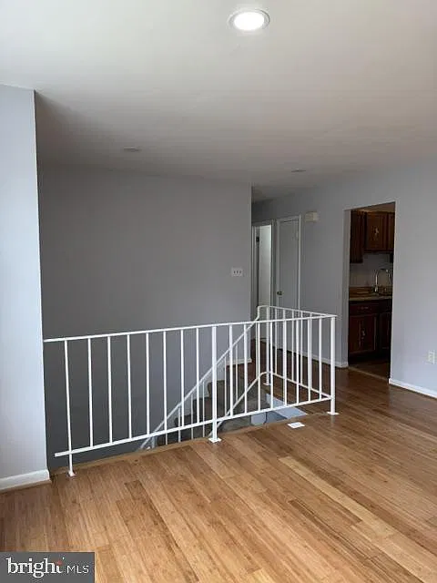 4 bed, 2.0 bath, 1972 sqft, $2,400 — Photo 3