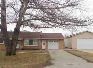 4259 Zander Dr, Bay City, MI 48706