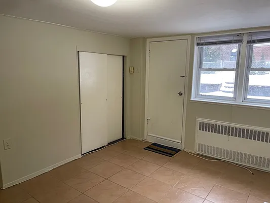 Rented by 18 REALTY | media 6