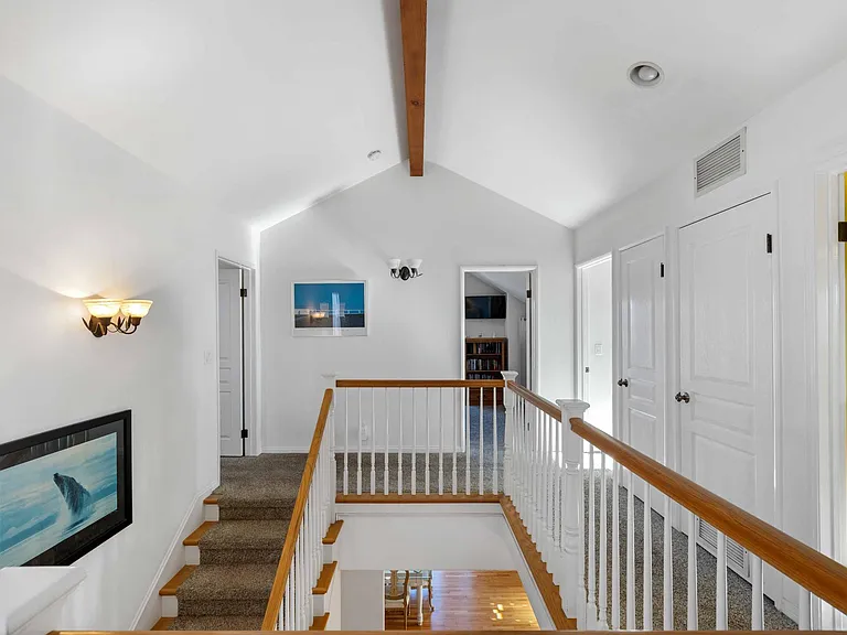 1605 Lynngrove Dr — Photo 33