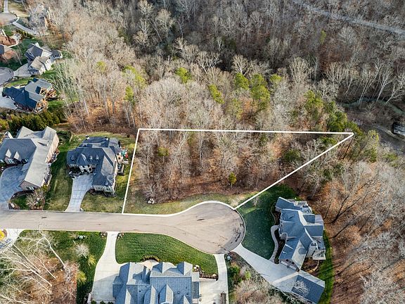 3rd image of 65 Viewcrest Ln