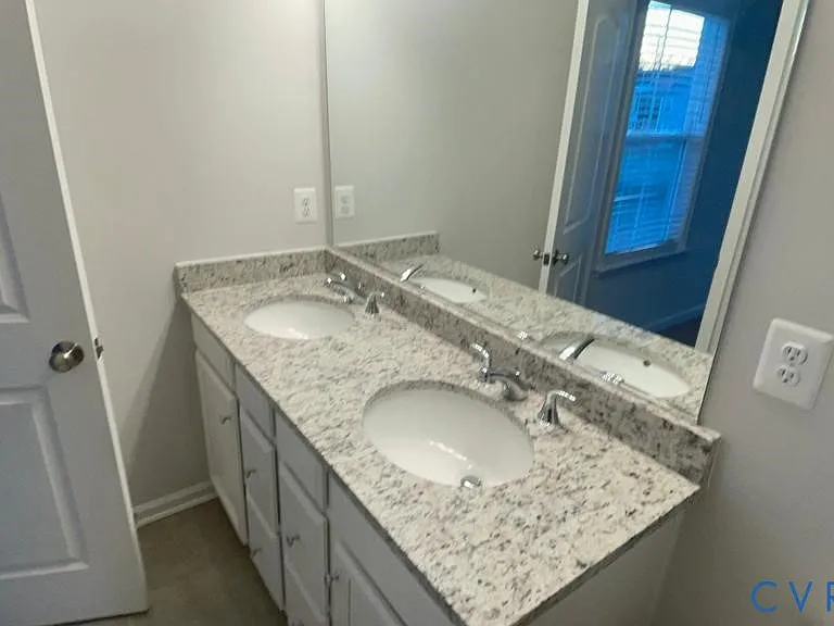 5512 Wenrich Dr — Photo 10