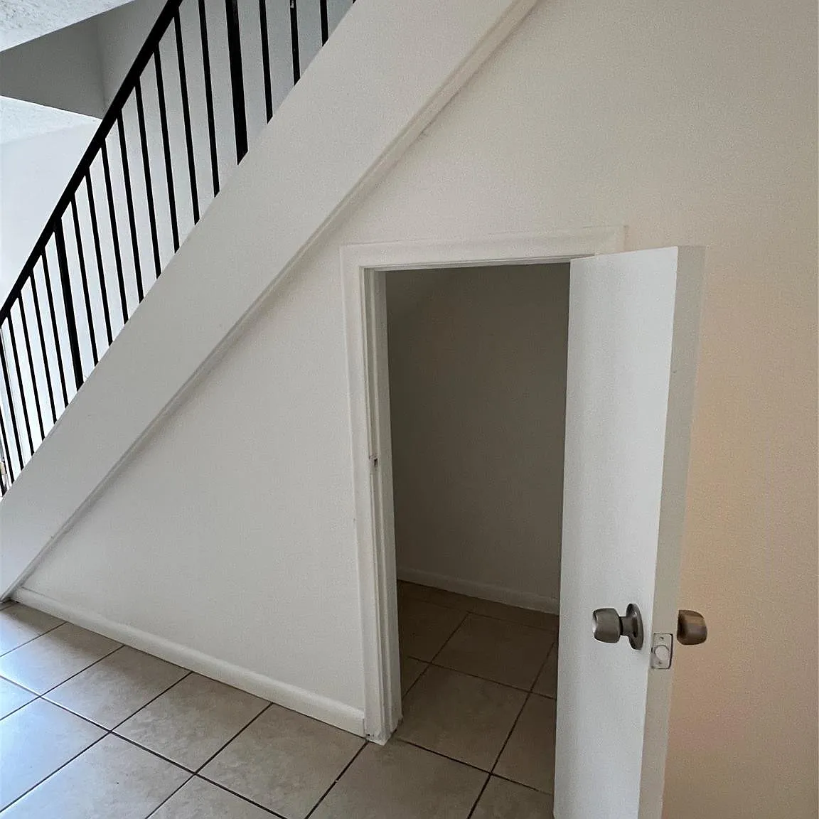 2 bed, 1.5 bath, 1020 sqft, $1,699 — Photo 4
