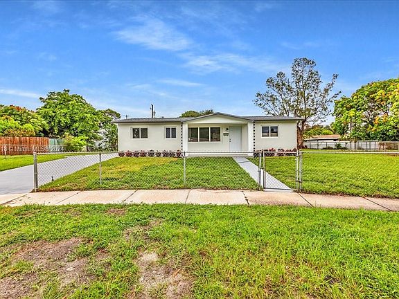 4th image of 3601 NW 206th St