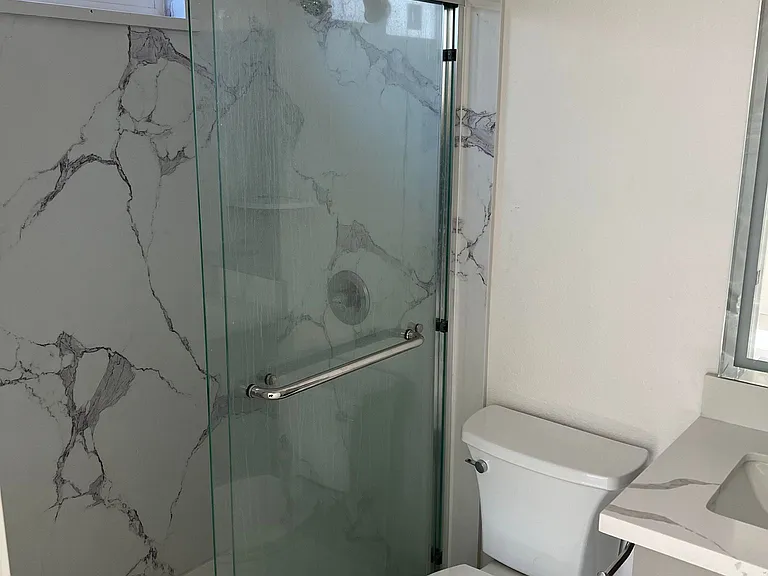 Private bathroom for bedroom 3