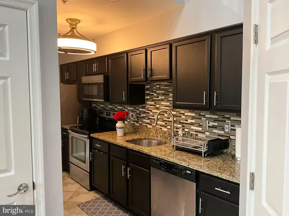 3708 Excalibur Ct APT 304, Bowie, MD 20716