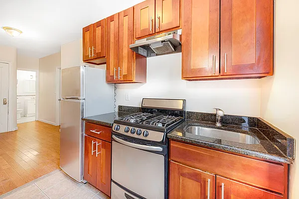 Rented by REAL New York | media 18