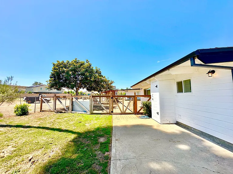 31428 Old River Rd — Photo 46