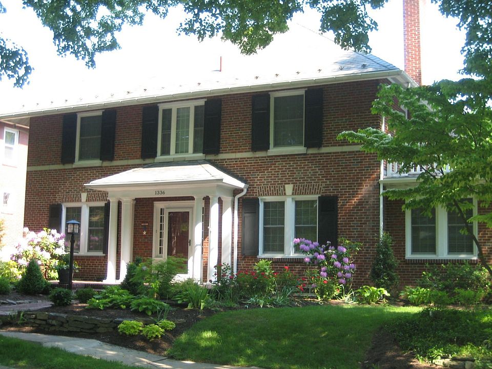Large corner lot