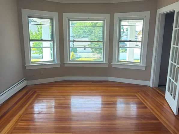 319 Smithfield Ave Floor 2, Pawtucket, RI 02860
