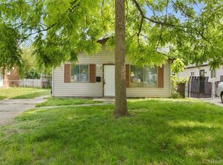 7309 State Park, Center Line, MI 48015