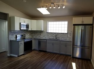 401 W Cleveland St #B, Lafayette, CO 80026