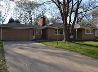 1265 33rd St SE, Cedar Rapids, IA 52403