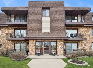 10820 Kilpatrick Ave APT 1SW, Oak Lawn, IL 60453