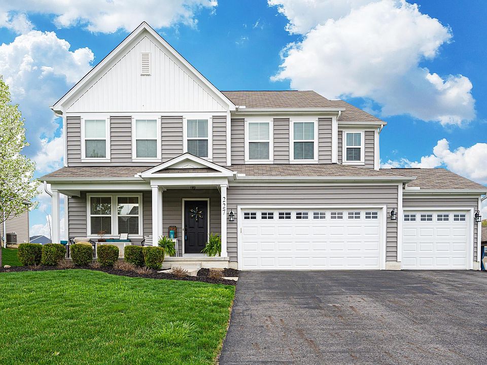 1st image of 227 Auburn Dr